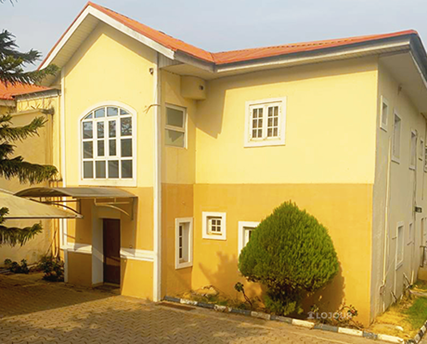 Semi Detached Duplex
