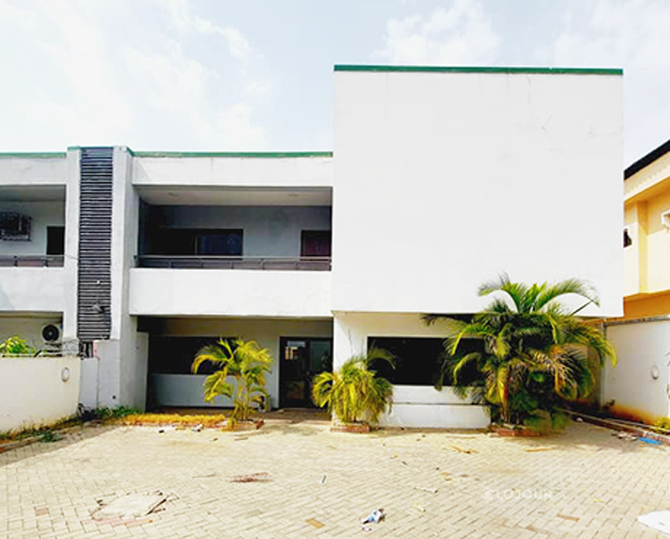 Semi Detached Duplex